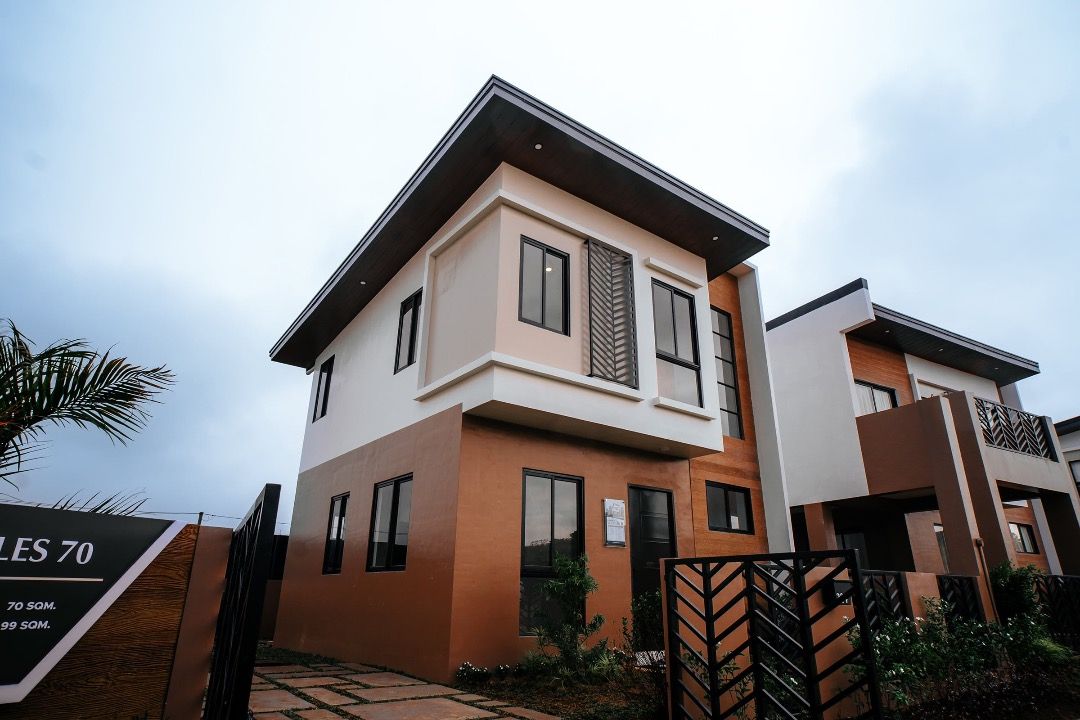PHIRST EDITION: CARTLAND (Category: House & Lot) located in Makati City. Submitted by truebear.e51537 (Listing ID 1457378833, Image 2). Description: 🏠 CARTLAND 💵 TCP - ₱5.8M Reservation Fee: ₱30K FULLY FINISHED upon Turnover! ✅ 3 bedrooms ✅ 2 Toilet & Bath ✅ Provision for expansion ✅ With Fence and Gate ✅ With Carport .