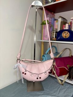 (Category: ) located in . Submitted by sakurumifinds2809 (Listing ID 1457384838, Image 1). Description: .