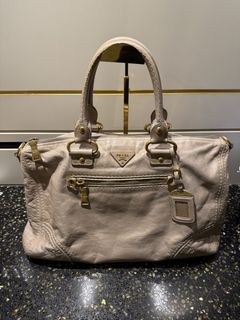 (Category: ) located in . Submitted by shopcoholic (Listing ID 1457421564, Image 1). Description: .
