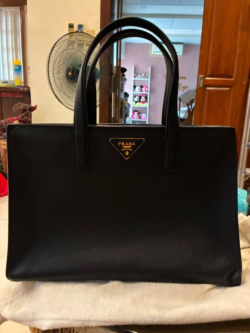 Prada Black Saffiano Leather Tote Bag, Luxury, Bags & Wallets on Carousell