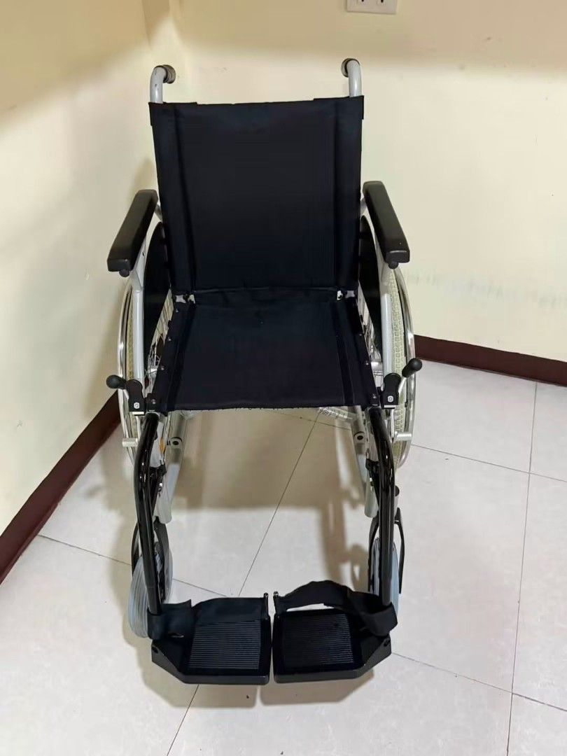 Premium Breezy lightweight wheelchairs (Category: Medical Supplies & Tools) located in Manila. Submitted by bernajimenez (Listing ID 1457432075, Image 1). Description: FOR SALE Premium Breezy Lightweight Wheelchair 🦽✨ Top-quality, durable, and ultra-lightweight aluminum frame for effortless maneuvering and transport. Designed for superior comfort with a heavy-duty yet breathable seat and backrest, ergonomic handgrips, and dependable braking syst