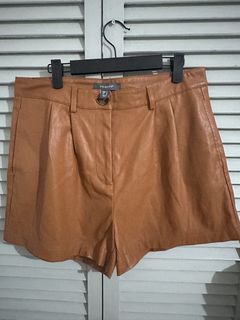 (Category: ) located in . Submitted by ruffa_assorted_item (Listing ID 1457400754, Image 1). Description: .
