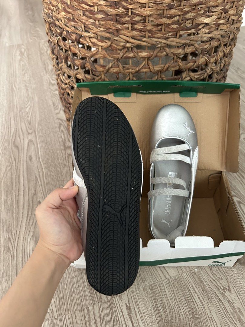Puma Speedcat Ballet Silver - US 6.5 Womens (Category: Flats & Sandals) located in Paranaque City. Submitted by declutterwithrs (Listing ID 1457357475, Image 2). Description: Purchased directly from Puma website With original box Used a few times lang! Rfs: impulse buy Size: UK4 EUR37 US 6.5 23 CM.