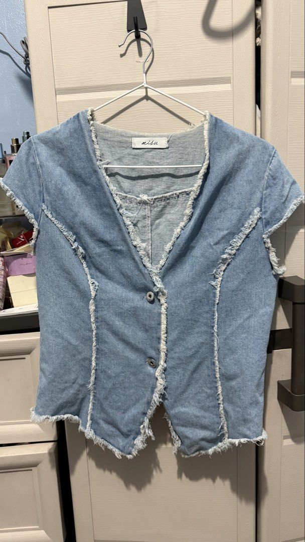 Rare Denim Top (Category: Blouses) located in Quezon City. Submitted by dinesaur (Listing ID 1457504633, Image 1). Description: Fits up to 36 bust only.