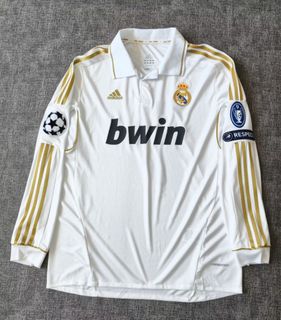 (Category: ) located in . Submitted by calcio_sport_jersey (Listing ID 1457474242, Image 1). Description: .