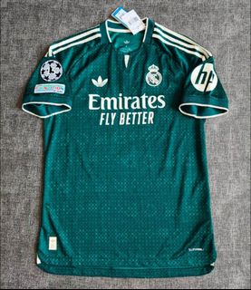 (Category: ) located in . Submitted by calcio_sport_jersey (Listing ID 1457474484, Image 1). Description: .