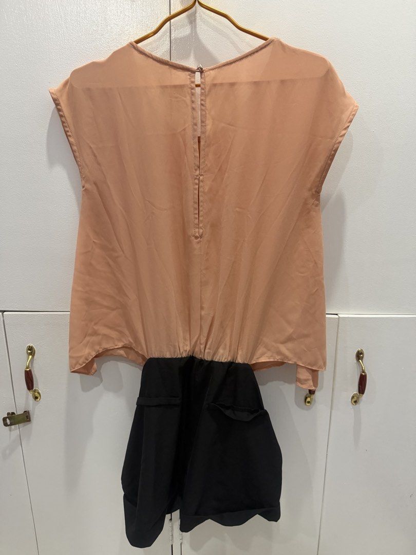 Romper/ Jumpsuit (Category: Rompers) located in Taguig. Submitted by monethambas (Listing ID 1457362051, Image 2). Description: P150.