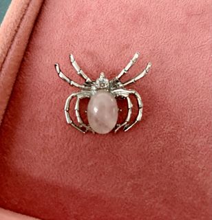 (Category: ) located in . Submitted by katmandulovesmakeup (Listing ID 1457395999, Image 1). Description: .