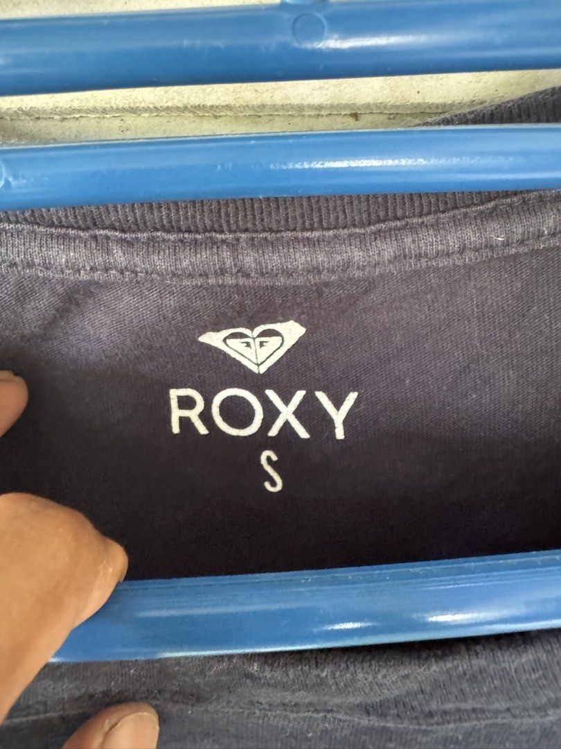 ROXY (Category: Shirts) located in Tumpat. Submitted by deqla2727 (Listing ID 1457338159, Image 3). Description: ROXY saiz S pit17 lbuh23 bhu15 cndn9/10 call,wsap0129636410 C39.