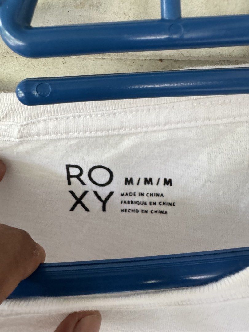 ROXY (Category: Shirts) located in Tumpat. Submitted by deqla2727 (Listing ID 1457338296, Image 3). Description: ROXY saiz M pit18 lbuh25 bhu16 cndn9/10 call,wsap0129636410 C39.