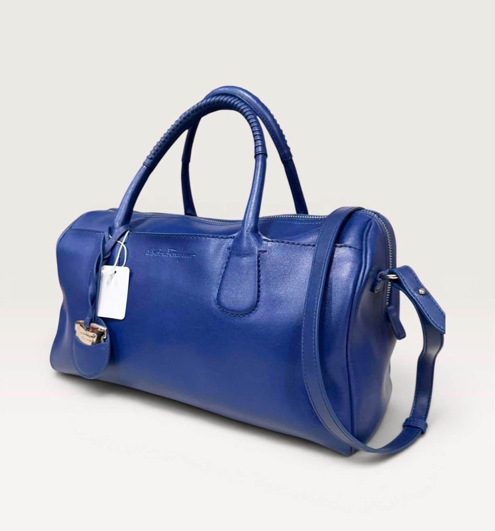 Salvatorre Ferragamo Boston Two Way (Category: Luxury Bags & Wallets) located in Antipolo. Submitted by leauthenticite2022 (Listing ID 1457461995, Image 2). Description: .