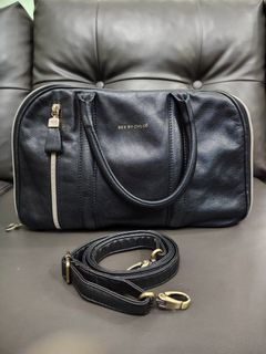 (Category: ) located in . Submitted by Love.Boutique (Listing ID 1457426709, Image 1). Description: .