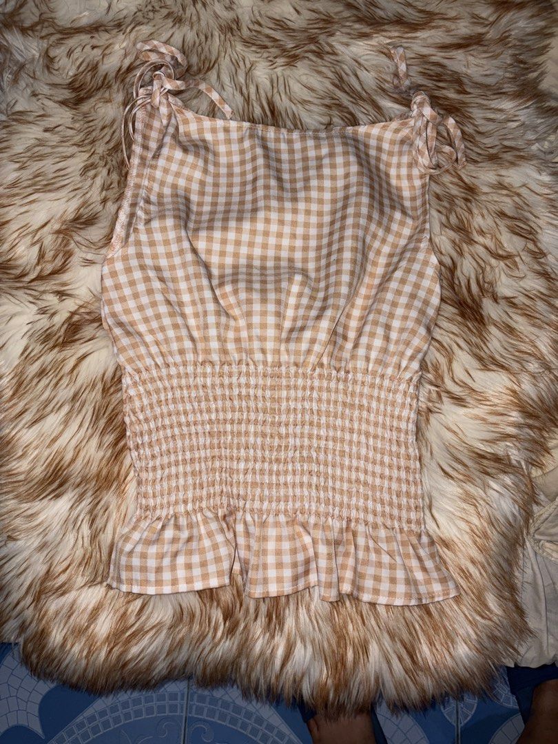Shein Gingham Smocked Crop Top with Tie Straps (Category: Sleeveless) located in Bayambang. Submitted by phazel18 (Listing ID 1457475870, Image 1). Description: - only used once - shein - good as new.