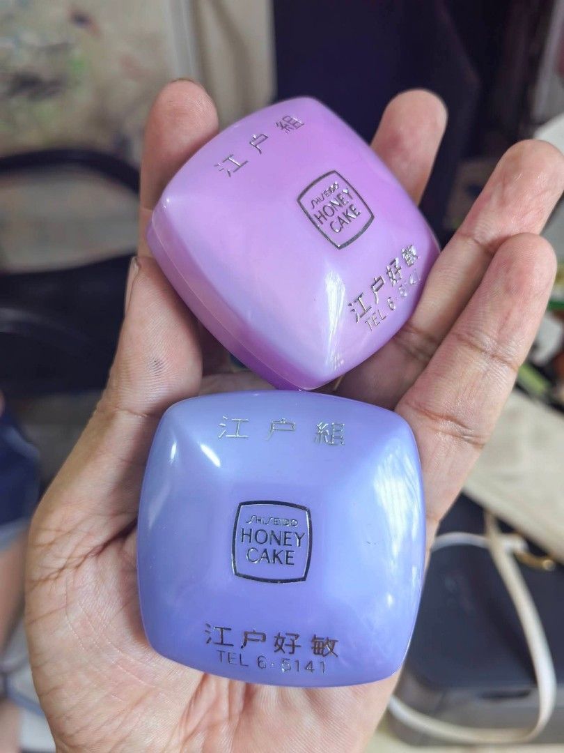 Shiseido Honey Cake Soap Gift Set (Category: Bath) located in Cebu City. Submitted by dudes_villanueva (Listing ID 1457425218, Image 2). Description: Shiseido Honey Cake Soap Gift Set 📌 Features retro pastel blue and purple plastic travel soap cases branded with classic Japanese text ("江戸組" and "江戸好敏") alongside the iconic honey-scented translucent soap bars. 📌 Brand & Product: Vintage Shiseido Honey Cake translucent soap gift set 📌 Included I