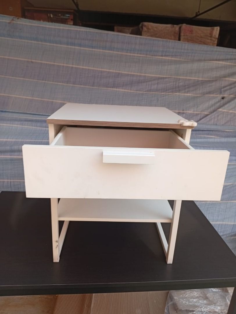 Side Table (Category: Shelves, Cabinets & Racks) located in Petaling Jaya. Submitted by nm016648427690 (Listing ID 1457456678, Image 3). Description: Side Drawer Size: W,40.cm,L,45.cm,H,54.cm RM-80 Code :SD-084 Stock Available : 1 Condition : Goods ** (ABOVE PRICE DOES NOT INCLUDE DELIVERY & INSTALLATION) ** We are specialist in BUY or SELL New/Used Home Furniture or Office Equipment [ Perabot Kita Furniture ] Address: L1-03 times 89 Jalan 8A/133