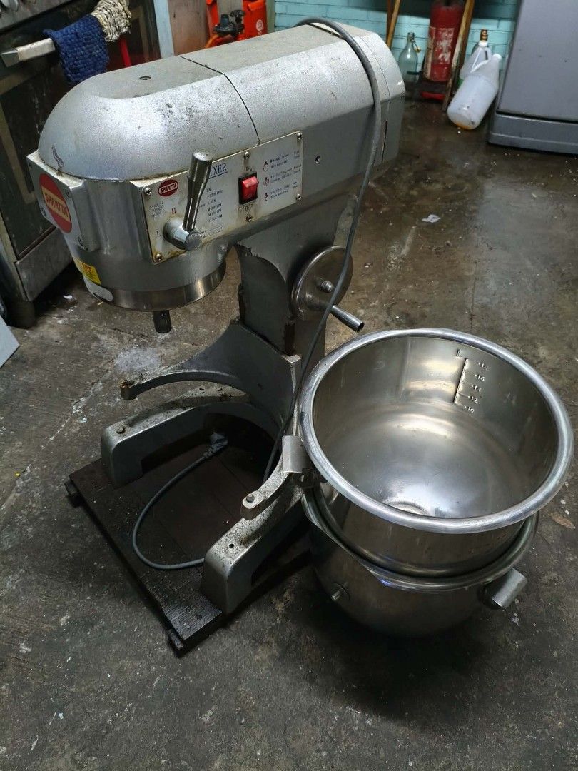 Sparta Commercial Stand Mixer (Category: Hand & Stand Mixers) located in Quezon City. Submitted by zacblum (Listing ID 1457479567, Image 2). Description: - Heavy-duty Sparta stand mixer - Ideal for commercial use - Comes with a large stainless steel bowl - Shows some signs of wear, but fully functional - Ready for its next kitchen.