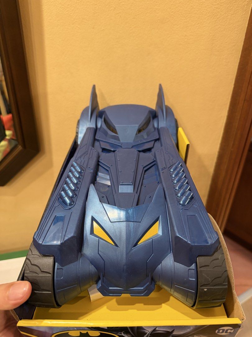 Spin Master DC Comics Batmobile with Batman Figures (Category: Vehicle & Diecast Models) located in Manila. Submitted by rmemz.mnl (Listing ID 1457493893, Image 2). Description: - Spin Master Batmobile - FREE Batman Figures from Mattel > Zipline Batman (loose cape and belt) > Batman 1989 - Payment via GoTyme/Tonik.