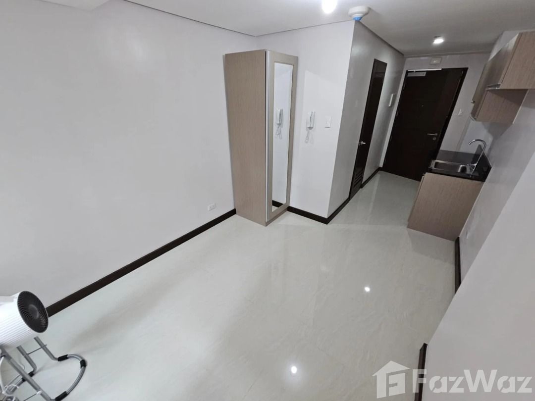 Studio Condo for sale at Gateway Regency Studios (Category: Apartments & Condos) located in Makati City. Submitted by propertyproph (Listing ID 1457401991, Image 2). Description: 🏙️ For Sale – Modern Studio at Gateway Regency, Mandaluyong Maximize your lifestyle or investment potential with this efficient 20 sqm studio at Gateway Regency along Pioneer Street, Mandaluyong City. Strategically located near major business districts and transportatio