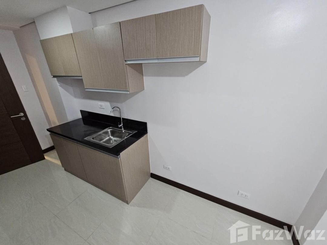 Studio Condo for sale at Gateway Regency Studios (Category: Apartments & Condos) located in Makati City. Submitted by propertyproph (Listing ID 1457401991, Image 3). Description: 🏙️ For Sale – Modern Studio at Gateway Regency, Mandaluyong Maximize your lifestyle or investment potential with this efficient 20 sqm studio at Gateway Regency along Pioneer Street, Mandaluyong City. Strategically located near major business districts and transportatio