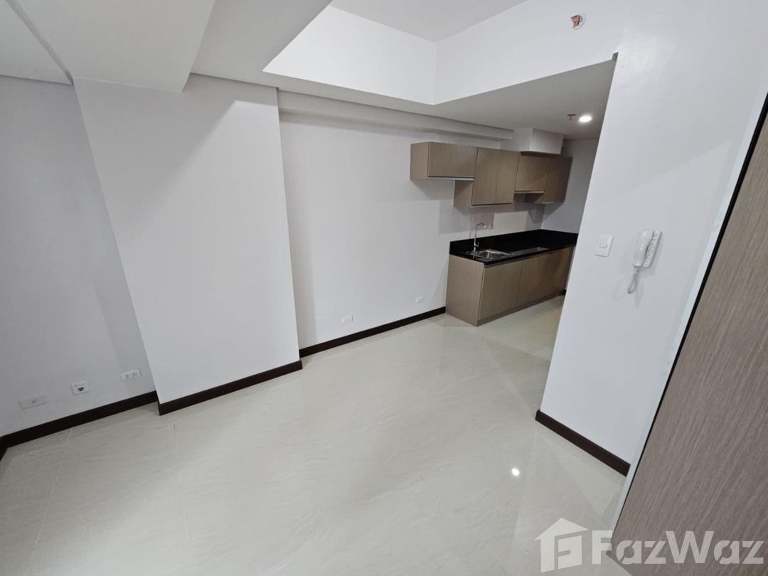 Studio Condo for sale at Gateway Regency Studios (Category: Apartments & Condos) located in Makati City. Submitted by propertyproph (Listing ID 1457404548, Image 3). Description: 🏙️ For Sale – Modern Studio at Gateway Regency, Mandaluyong Maximize your lifestyle or investment potential with this efficient 20 sqm studio at Gateway Regency along Pioneer Street, Mandaluyong City. Strategically positioned near major transportation hubs and Metro Man