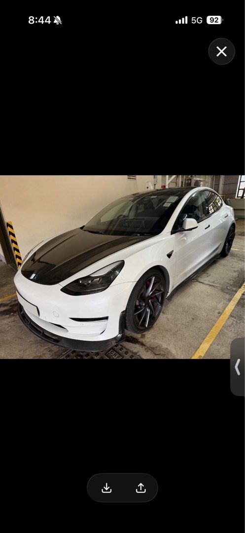 Tesla Model 3 Performance Auto （分類：車輛放售）位於 Hong Kong。 由 angus2011 提交（商品編號 1457452827，圖片 3）。簡介： 2021 Tesla Model 3 Performance 白色 61,189 km 2字牌簿 牌費至 2027年7月14日（約11個月） 改裝／配置： • 全套 Revozport 碳纖維包圍（碳纖頭冚 + 前泵 + 側包圍 + 尾翼） • KW V3 Leveling 避震 + Eibach 彈簧 • Endless 煞車皮 + 鋼喉 • 2026年 Model 3 Performance 原廠輪圈 + 全新車胎 其他： • 電池狀況無憂（官方顯示正常） • 狀態良好，長期室內泊車 • 現裝輪圈跟車，原廠舊輪圈不跟 私人放售，可小議。。