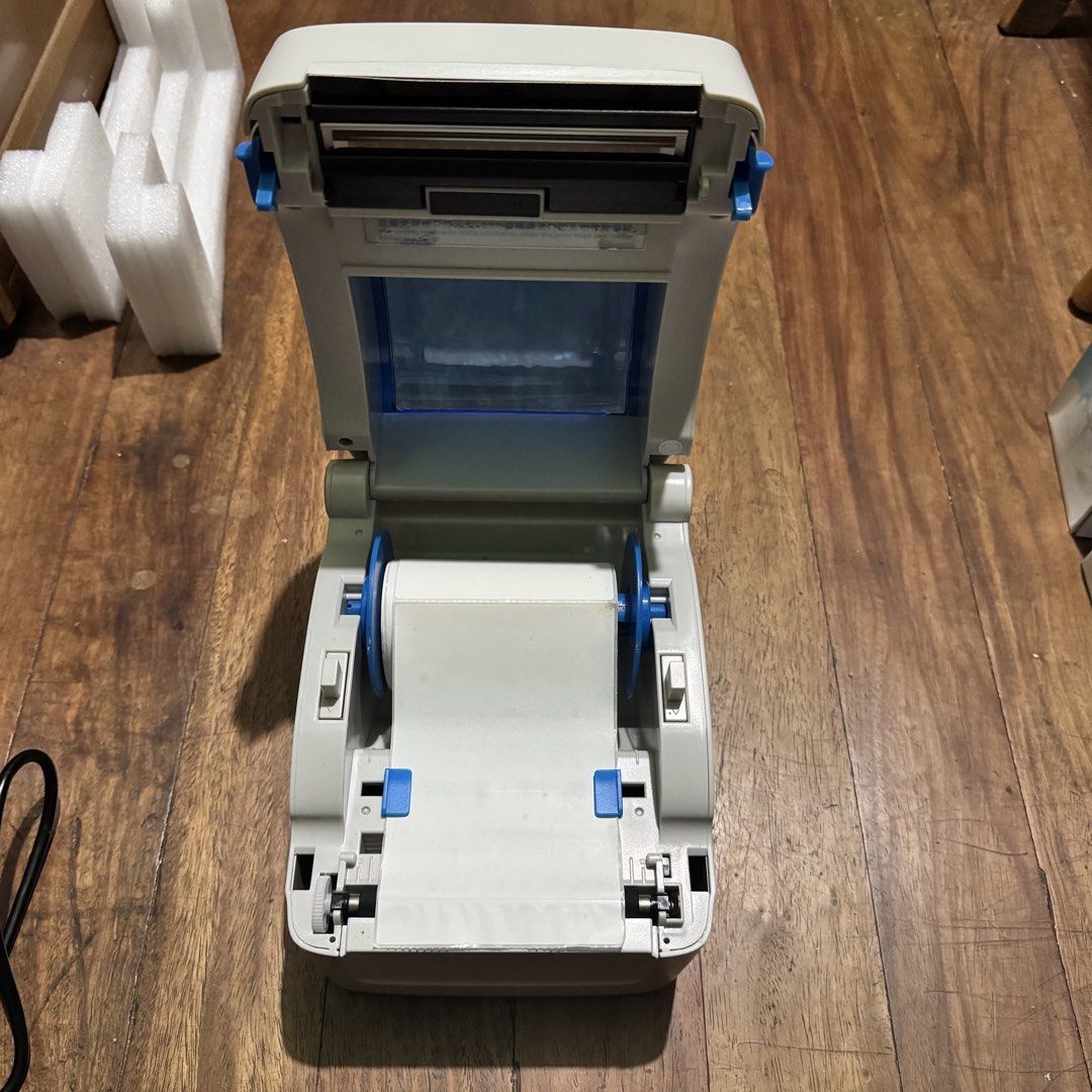 Thermal Printer (Category: Printers, Scanners & Copiers) located in Makati City. Submitted by jinger_21 (Listing ID 1457432640, Image 3). Description: Brand New with box Unused With thermal paper Php 3,000 plus shipping fee (price negotiable) Payment first before shipout Mode of payment: Gcash Maya GoTyme Shipping fee will be shouldered by the buyer.