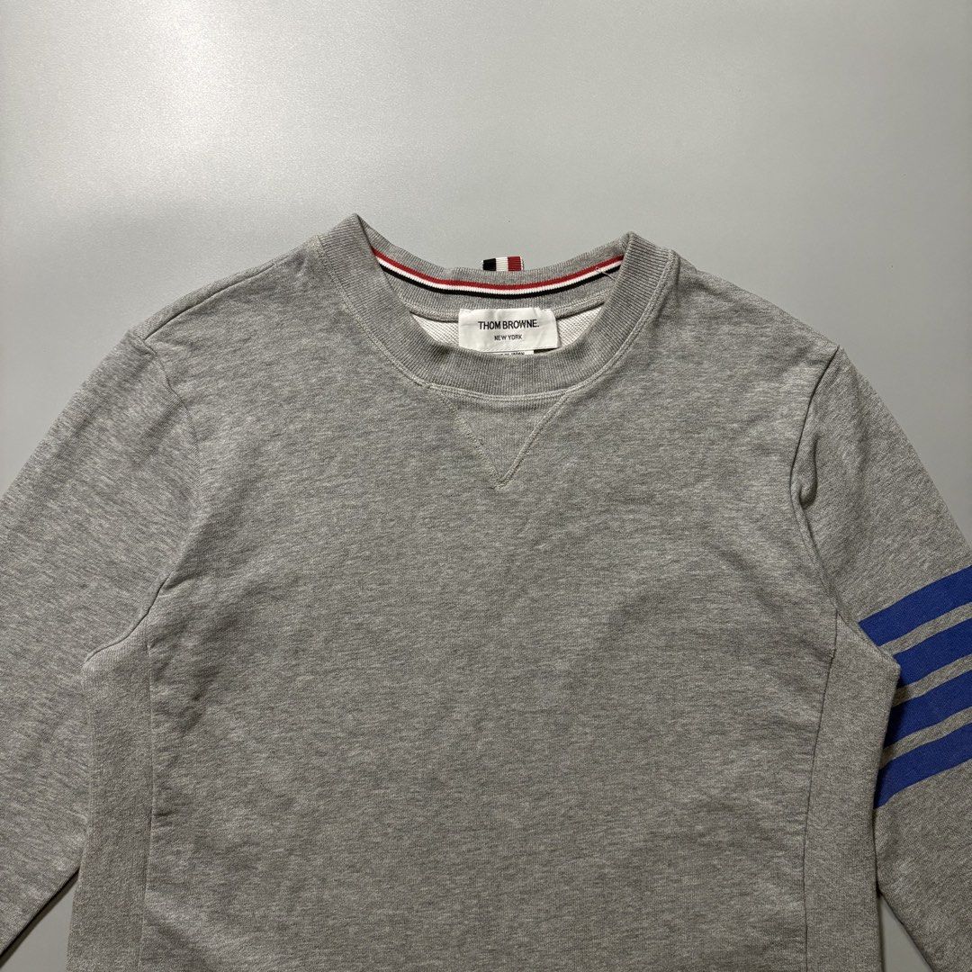 Thom Browne Sweatshirt (Category: Luxury Apparel) located in Tayabas. Submitted by bayabaskartell (Listing ID 1457340663, Image 3). Description: .