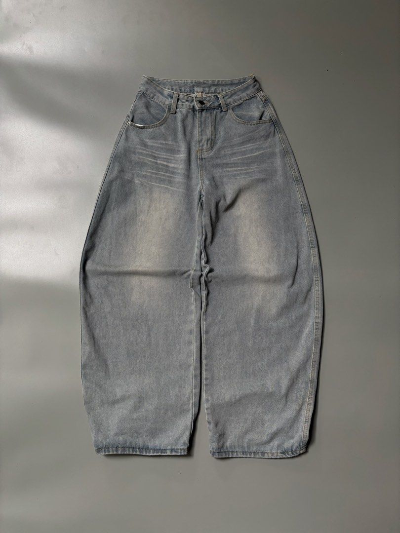 Thrifted Baggy Jeans (Category: Jeans) located in Santa Cruz. Submitted by pizzaburger13 (Listing ID 1457476830, Image 1). Description: .