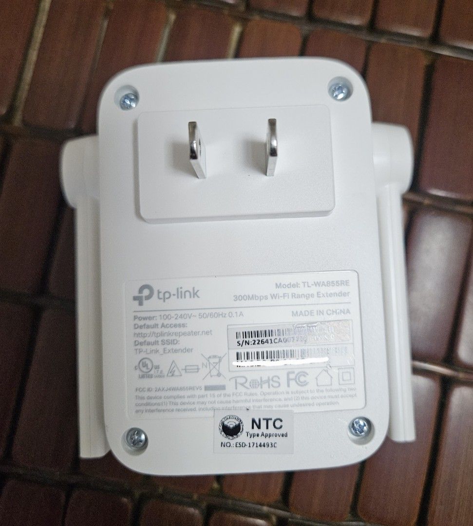 TP-Link | TL-WA855RE | Wi-fi Extender Repeater (Category: Networking) located in Pasay City. Submitted by bravemoon.ff4b78 (Listing ID 1457372742, Image 3). Description: Selling my TP-Link TL-WA855RE WiFi Range Extender in good working condition. • Model: TL-WA855RE • Extends your existing WiFi coverage to eliminate dead zones • Easy setup and compact wall-plug design • Compatible with most WiFi routers • Great for bedrooms, offices, or areas wit