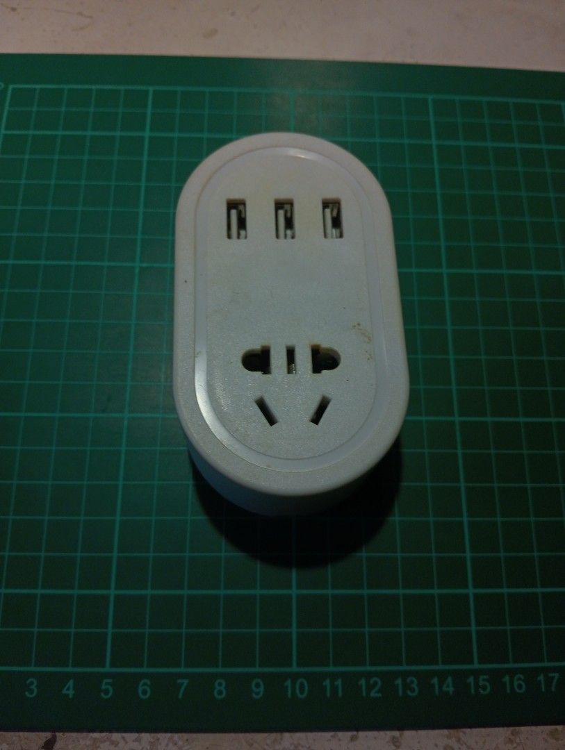 Travel Extension Cord (Category: Electrical, Adaptors & Sockets) located in Quezon City. Submitted by wet_boots (Listing ID 1457333838, Image 1). Description: Travel extension cord 1 meter long Good condition ₱300+sf 📍Novaliches QC.