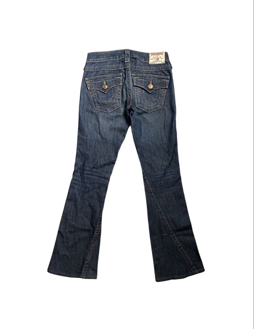 True Religion Joey Y2k Flared Jeans (Category: Jeans) located in Iloilo. Submitted by anything_goesph (Listing ID 1457447472, Image 1). Description: 29 waist 37.5 inch lenght 8.5 inch hem 7 inch front rise 10 inch thigh see photos for details.