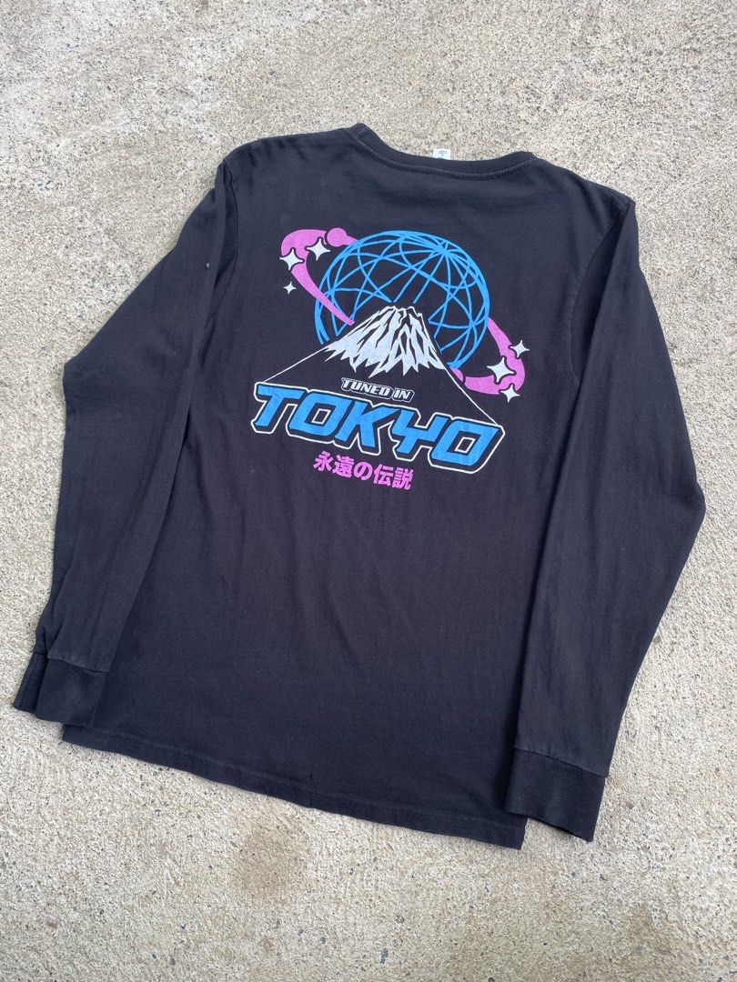 Tuned In Tokyo Long Sleeve (Category: Tshirts & Polo Shirts ) located in Bayombong. Submitted by fliptique (Listing ID 1457475588, Image 3). Description: Tuned In Tokyo Long Sleeve Excellent Condition Size : Small Dimes : 17.5”x27” Shoulder To Shoulder : 17.5” Sleeve Length : 23” Hem : 17.5” Color Rate : 10 Issue : Small Moth Hole 300 + sf Nueva Vizcaya Loc Hit a message if interested .