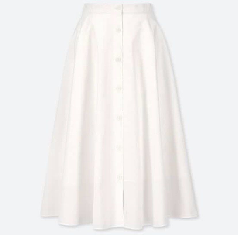 Uniqlo button long skirt (Category: Other Bottoms) located in Claveria. Submitted by gailseconds (Listing ID 1457364726, Image 2). Description: - Brand: Uniqlo - Color: White - Size: M - Waist: 63-69cm - Hip: 88-94cm - Fabric: Cotton, Polyester, Polyurethane blend - Lining: 100% Polyester - Origin: Made in China - Ideal for: Everyday wear.