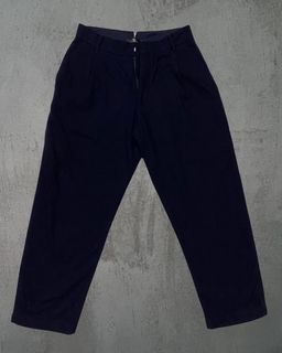 (Category: ) located in . Submitted by uniqssentials.co (Listing ID 1457346885, Image 1). Description: .
