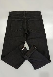 (Category: ) located in . Submitted by aydenthriftwear (Listing ID 1457417230, Image 1). Description: .