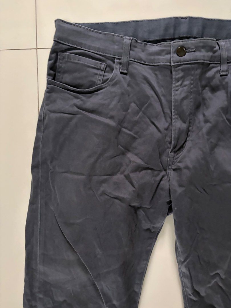UNIQLO PANTS (Category: Chinos) located in Angeles City. Submitted by luigids (Listing ID 1457353939, Image 3). Description: SIZE XL NO ISSUE .