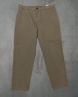 (Category: ) located in . Submitted by uniqssentials.co (Listing ID 1457348429, Image 1). Description: .