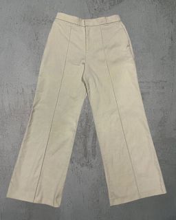 (Category: ) located in . Submitted by uniqssentials.co (Listing ID 1457349806, Image 1). Description: .