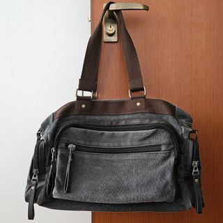 (Category: ) located in . Submitted by ideally.webstore (Listing ID 1457432266, Image 1). Description: .