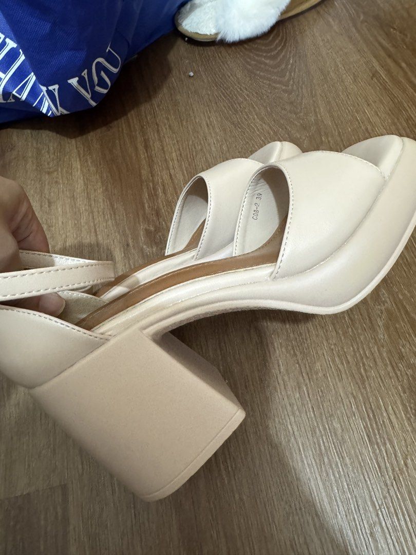 VDEN Elegant Ultra High Block Heeled Sandals (Category: Sandals) located in Makati City. Submitted by iamirishg (Listing ID 1457363322, Image 2). Description: VDEN Elegant Ultra High Block Heeled Sandals Used once for a wedding RFS: Decluttering.