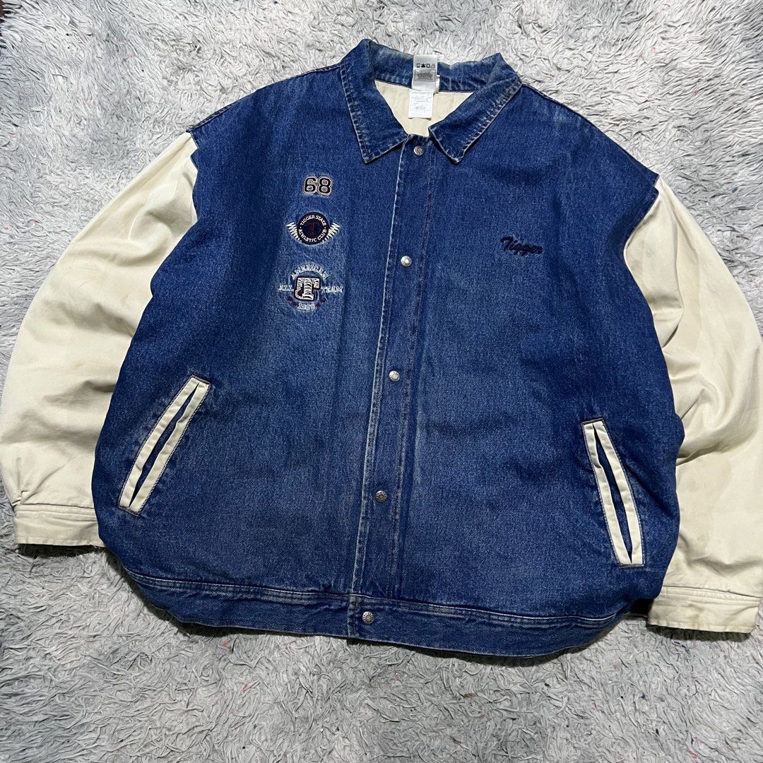 Vintage Disney tigger denim jacket (Category: Coats, Jackets and Outerwear) located in Baguio. Submitted by itsvintageclothing (Listing ID 1457506857, Image 2). Description: Length 30 Pit to pit 32.