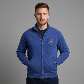 (Category: ) located in . Submitted by y2k.luxury.streetwear.outdoor (Listing ID 1457490216, Image 1). Description: .