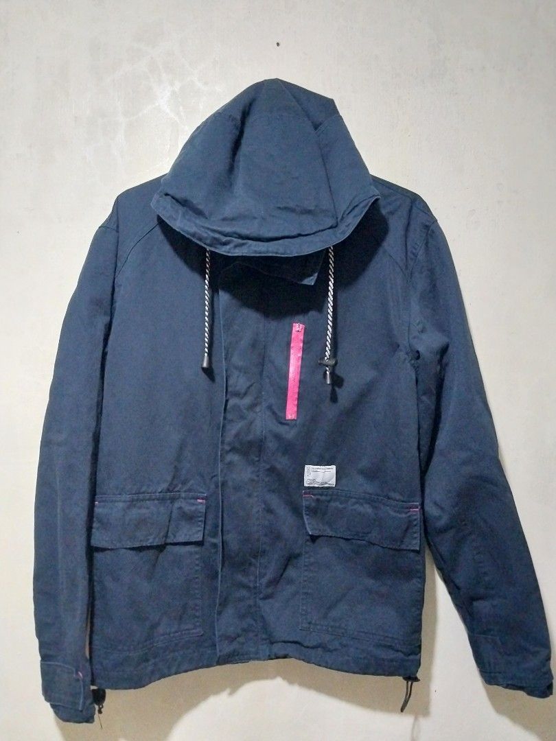 VISVIM Jacket Men's Windstopper 2001 Cubism Inc (Category: Coats, Jackets and Outerwear) located in Manila. Submitted by PrinceDani.Clothing (Listing ID 1457466000, Image 3). Description: visvim navy blue pink hoodie jacket xl on tag Medium fit 21in width 26in length excellent condition .