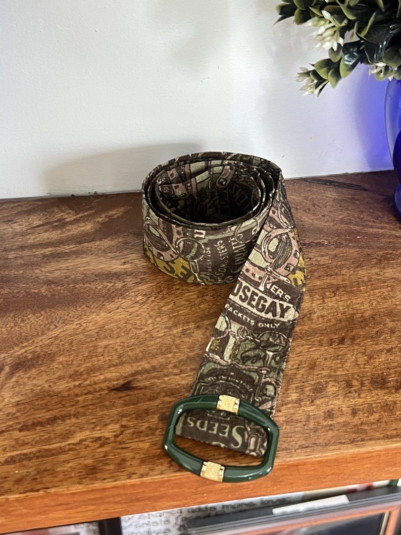 Y2K JAPAN BELT (Category: Belts) located in Solano. Submitted by aljoners (Listing ID 1457372493, Image 1). Description: Size: SMALL Color rate: 10/10 Condition: 10/10 Issue/s: None - can fit up to 24-27 “Color may vary due to lighting”.