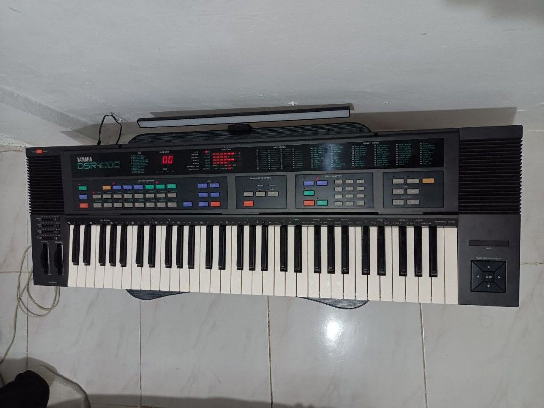 Yamaha DSR-1000 Keyboard Synthesizer (Category: Musical Instruments) located in Manila. Submitted by terdcadavos793 (Listing ID 1457364006, Image 1). Description: - Vintage Yamaha DSR-1000 SYNTHESIZER - 61 touch-sensitive keys - All working functions and keys - No issue RUSHHHH ‼️‼️‼️‼️.
