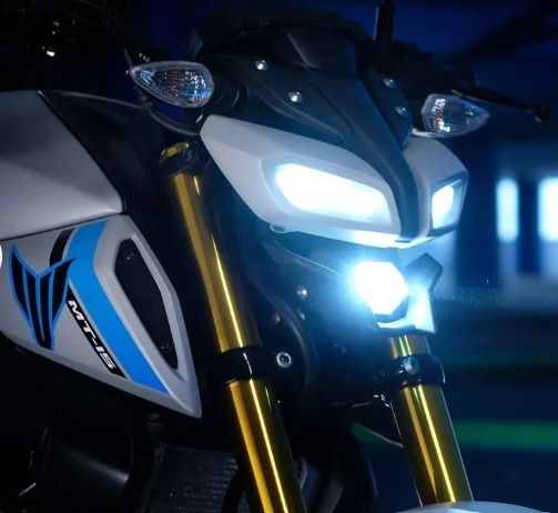 Yamaha MT-15 – Instant Approval, Low DP (Category: Motorbikes for Sale) located in Makati City. Submitted by salmon_moto (Listing ID 1457371489, Image 3). Description: "**Yamaha MT-15 – In Stock, Ready to Ride** Yamaha MT-15 is a sporty naked motorcycle designed for aggressive street riding and spirited acceleration. It's powered by a 155cc liquid-cooled, fuel-injected single-cylinder engine with Variable Valve Actuation (VVA), delivering 14.2 kW