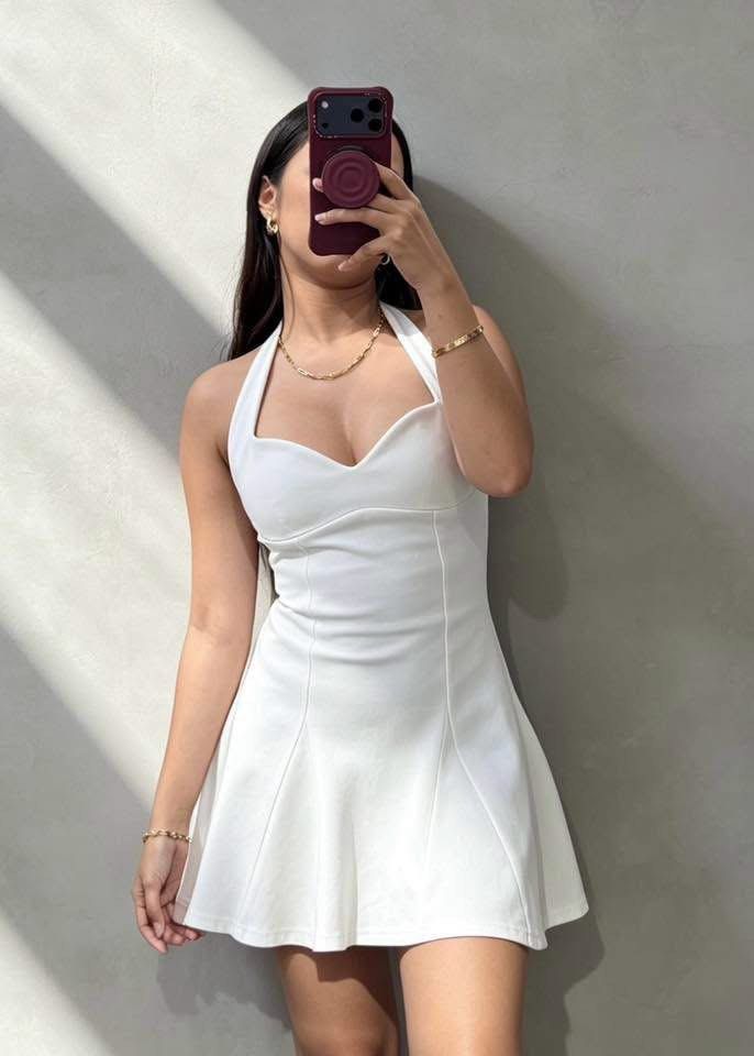 ZARA Neck Halter Dress (Category: Dresses) located in Batangas. Submitted by zo_eee (Listing ID 1457340823, Image 1). Description: Size small Unused.