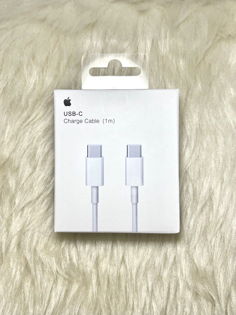 15 16 17 Pro Max IPhone 60W Type C+C Cable (Category: Chargers & Cables) located in Manila. Submitted by _ferdss (Listing ID 1457581379, Image 1). Description: Fast Charger ✅ 100% working ✅ Tested ✅ Condition: New 📍Pick Up / Deliver Via Lalamove 🚚.