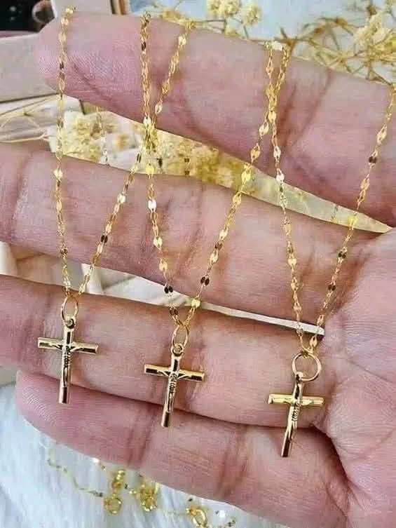 18K Saudi Gold Dancing Med Krus (Category: Necklaces) located in Caloocan City. Submitted by cheskhaionlinestore2.0 (Listing ID 1457526327, Image 2). Description: 18K Pure Saudi Gold Dancing Med Krus Necklace ₱3050 only 📌 🍒 Pawnable/ Nasasangla💯 🍒 Brandnew 💯 🍒 Ship via JNT/ LBC 🍒 Lalamove for same day delivery 🍒 We accept COD COP with downpayment to avoid cancellation of orders ⚡ How to Order? Please feel free to message us directly 🙏🏻 