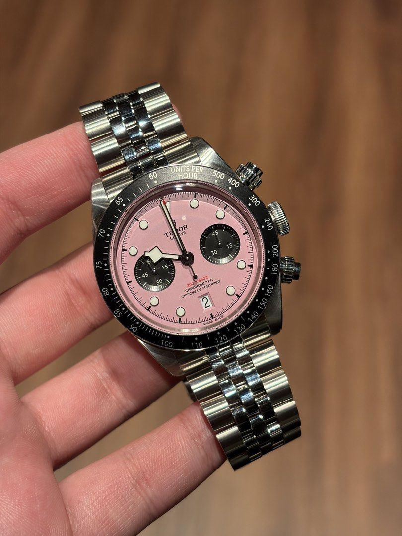 2024 Black Bay Chrono Pink (Category: Luxury Watches) located in Manila. Submitted by wcmanila (Listing ID 1457532255, Image 1). Description: Full Set.